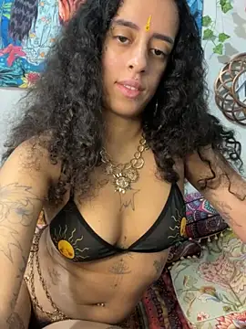 Snapshot of bibihourani chatting on 05-29-26, 03:51 bibihourani online show from 05-29-26, 03:51