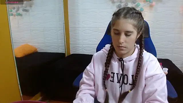 karlarousex online show from 09-26-25, 03:02
