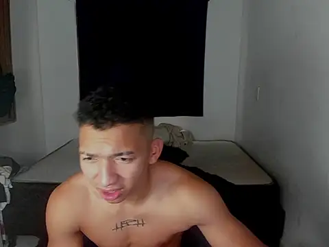 JuanchiT66 online show from 10-31-25, 07:21