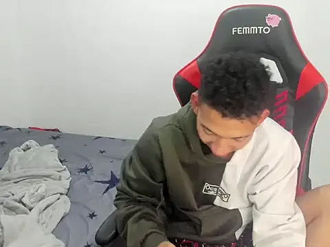 JuanchiT66 online show from 01-07-26, 04:39