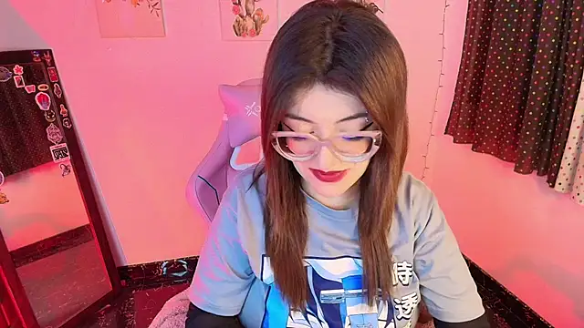 isaferrer06 online show from 11-20-25, 04:57