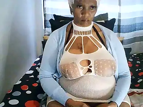 Snapshot of BigPussy10xx chatting on 09-27-25, 05:35 BigPussy10xx online show from 09-27-25, 05:35