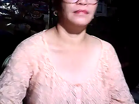 Adeline05 online show from 12-04-25, 09:19