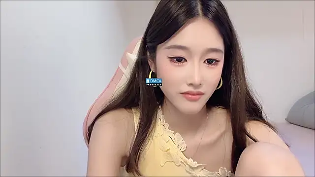 Snapshot of R_R6 chatting on 09-14-25, 07:36 R R6 online show from 09-14-25, 07:36