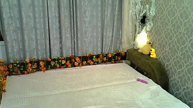 Little L1ss online show from 11-04-25, 06:22