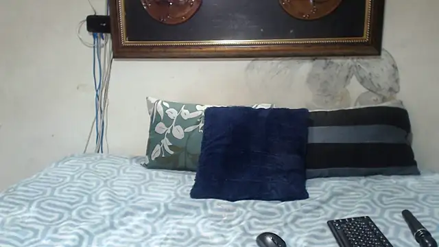 Snapshot of SexyyRedxxx chatting on 10-15-25, 09:23 SexyyRedxxx online show from 10-15-25, 09:23