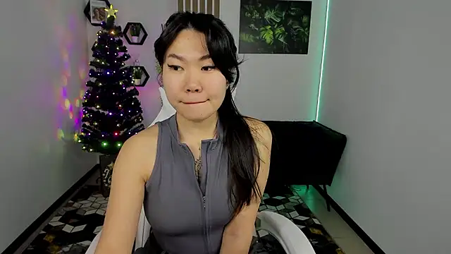 LunaPurrr online show from 01-05-26, 11:08