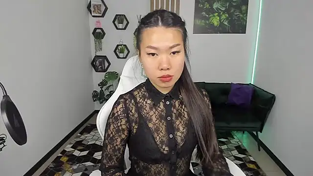 Snapshot of LunaPurrr chatting on 10-16-25, 03:37 LunaPurrr online show from 10-16-25, 03:37