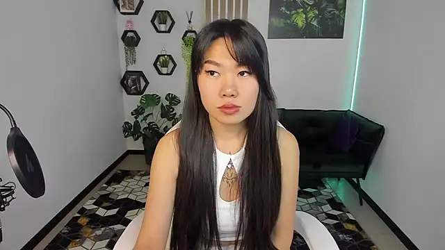 Snapshot of LunaPurrr chatting on 10-14-25, 11:14 LunaPurrr online show from 10-14-25, 11:14