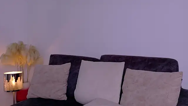 Snapshot of lizdevine chatting on 09-23-25, 04:14 lizdevine online show from 09-23-25, 04:14