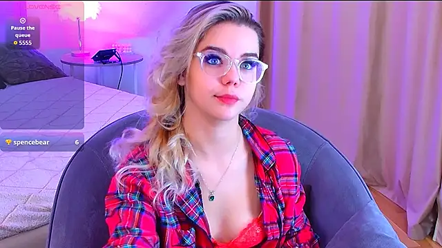 Snapshot of PrincessSlay chatting on 09-25-25, 05:24 PrincessSlay online show from 09-25-25, 05:24
