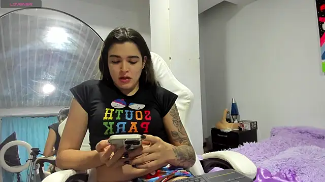 MiaVillalobos online show from 04-22-26, 07:48