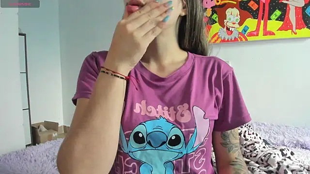 MiaVillalobos online show from 12-19-25, 09:50