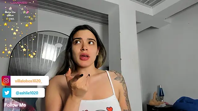 MiaVillalobos online show from 04-10-26, 08:43