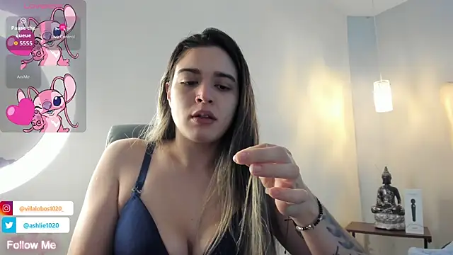 MiaVillalobos online show from 10-04-25, 10:28