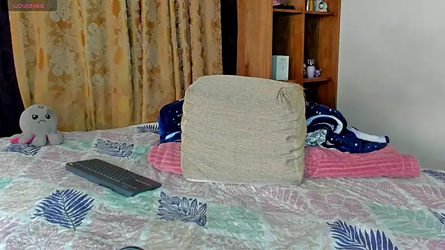Snapshot of JamesDeker chatting on 01-07-26, 01:27 JamesDeker online show from 01-07-26, 01:27