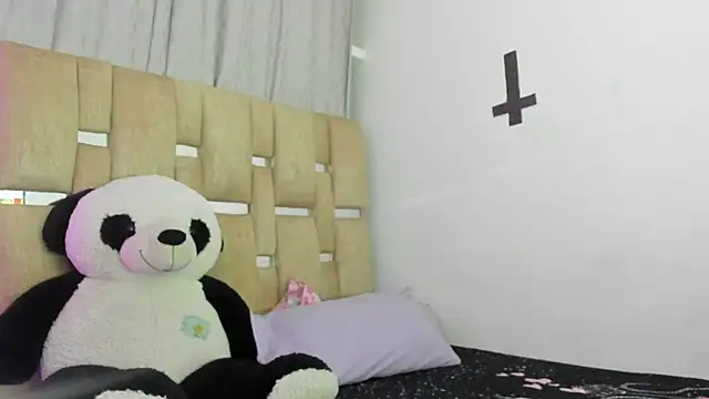 JulianaCarter online show from 11-07-25, 07:40