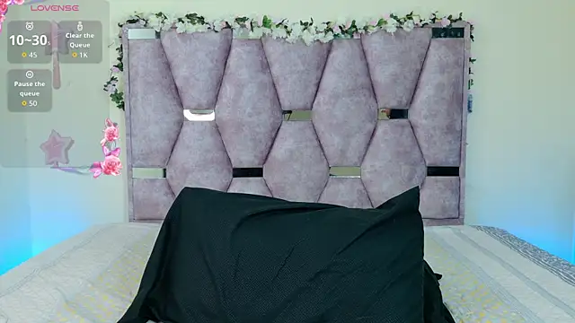 lana and liam  online show from 11-22-25, 10:47