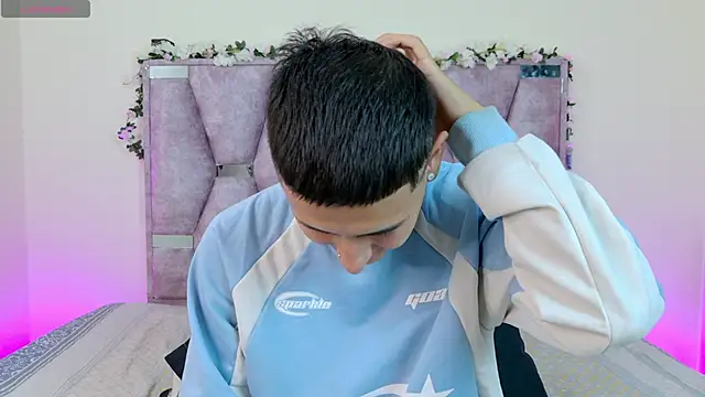 lana and liam  online show from 11-08-25, 10:41