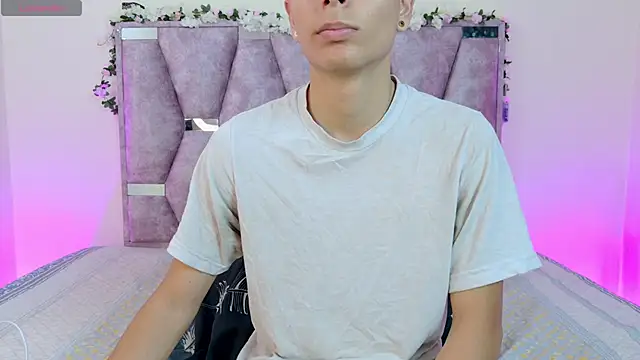 lana and liam  online show from 11-01-25, 10:31