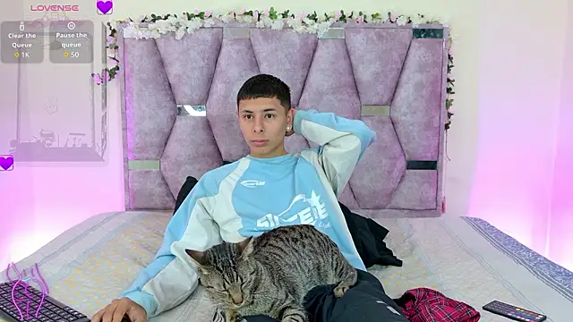 lana and liam  online show from 02-14-26, 10:26