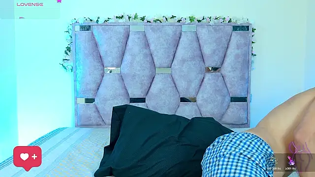 lana and liam  online show from 03-26-26, 10:24