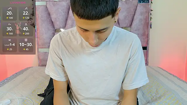 lana and liam  online show from 10-31-25, 10:34