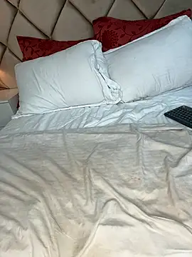 AngelinaDuvall online show from 04-12-26, 01:25