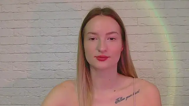 Snapshot of Alice_Sweet_01 chatting on 12-05-25, 01:43 Alice Sweet 01 online show from 12-05-25, 01:43