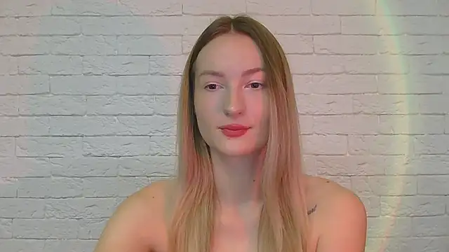Snapshot of Alice_Sweet_01 chatting on 11-22-25, 02:27 Alice Sweet 01 online show from 11-22-25, 02:27