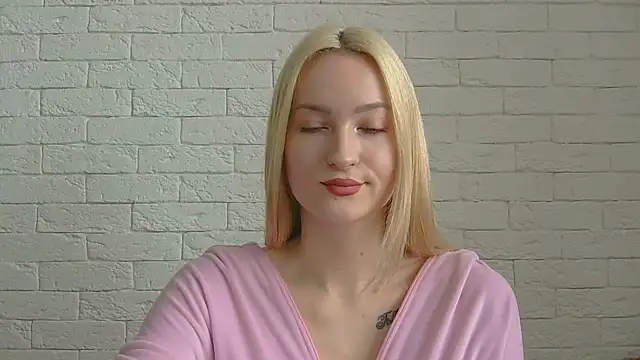 Snapshot of Alice_Sweet_01 chatting on 01-09-26, 12:12 Alice Sweet 01 online show from 01-09-26, 12:12