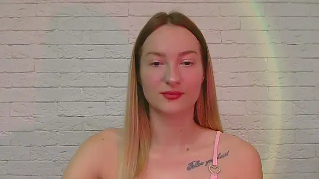 Snapshot of Alice_Sweet_01 chatting on 11-11-25, 03:51 Alice Sweet 01 online show from 11-11-25, 03:51