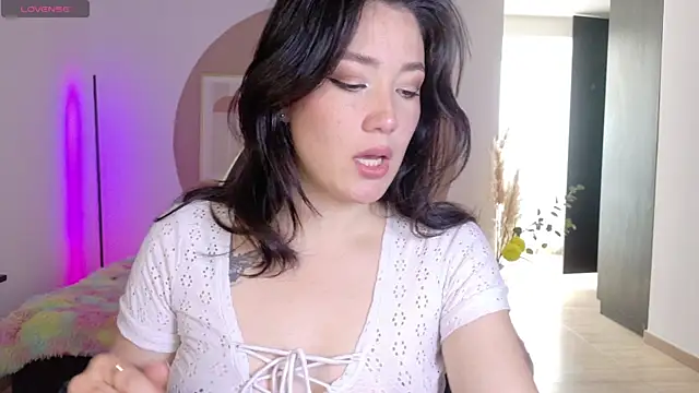 Eliih 01 online show from 07-06-26, 04:20