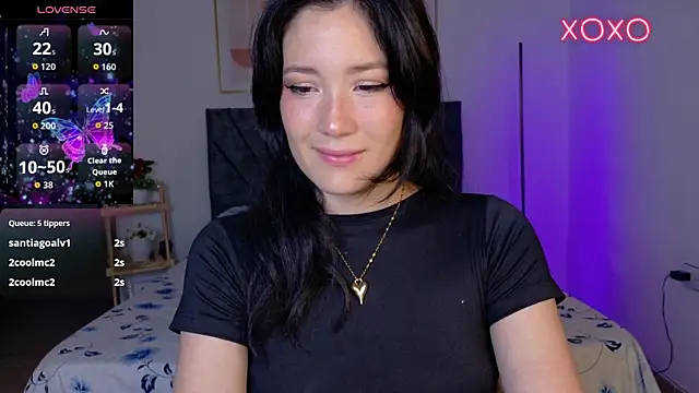 Snapshot of Eliih_01 chatting on 10-15-25, 02:43 Eliih 01 online show from 10-15-25, 02:43