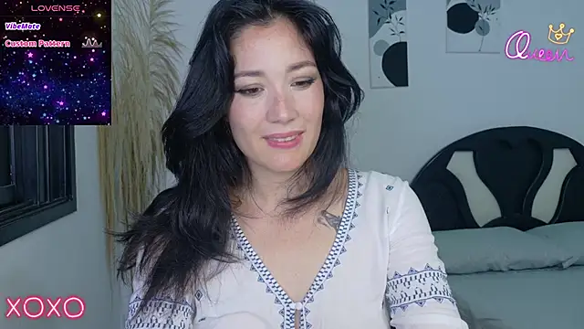 Snapshot of Eliih_01 chatting on 01-12-26, 02:07 Eliih 01 online show from 01-12-26, 02:07