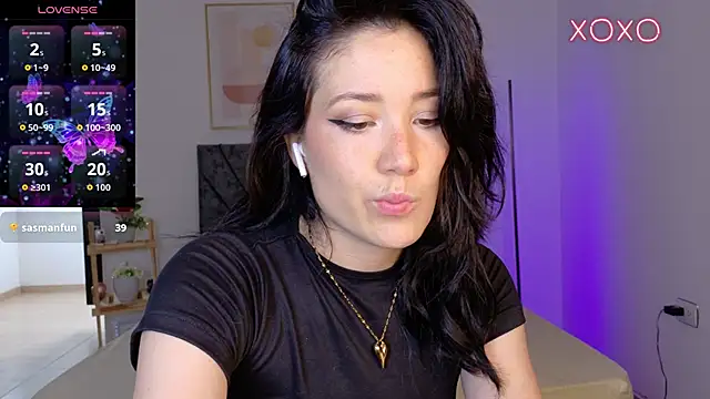 Snapshot of Eliih_01 chatting on 10-15-25, 06:05 Eliih 01 online show from 10-15-25, 06:05