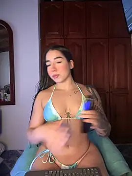 KaditaNavarro online show from 11-08-25, 04:10