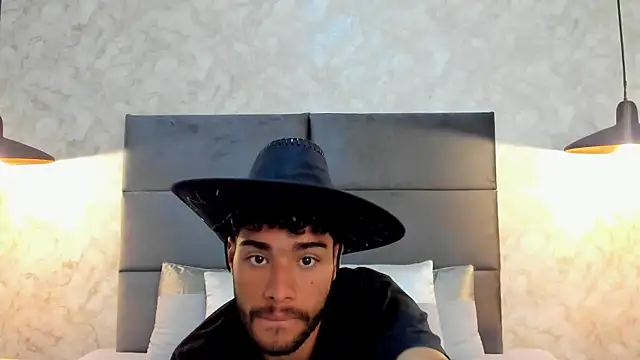 Snapshot of RaphaelDufort chatting on 09-27-25, 11:55 RaphaelDufort online show from 09-27-25, 11:55
