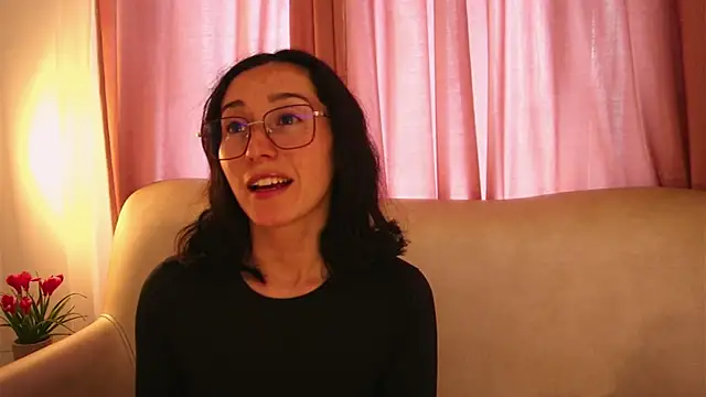 Snapshot of Ginevra_esposito chatting on 06-05-26, 04:35 Ginevra esposito online show from 06-05-26, 04:35