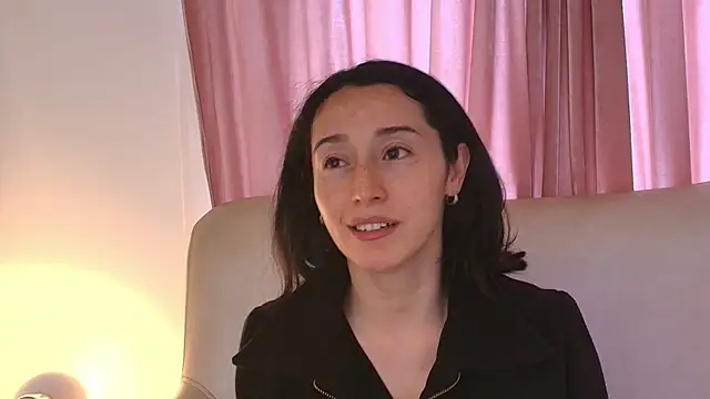 Snapshot of Ginevra_esposito chatting on 04-23-26, 12:40 Ginevra esposito online show from 04-23-26, 12:40