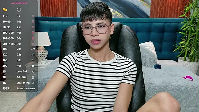 dilan 911 online show from 11-20-25, 05:57