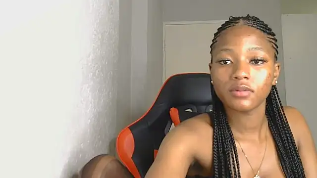 Ballenciaa online show from 12-18-25, 05:28