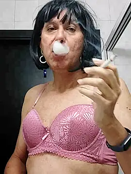 Snapshot of Emily_de_Carla chatting on 10-10-25, 06:36 Emily de Carla online show from 10-10-25, 06:36