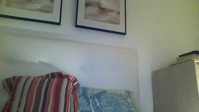 Emily de Carla online show from 10-31-25, 11:00