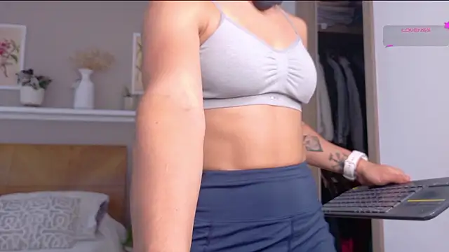 sarah rayy online show from 02-19-26, 08:50