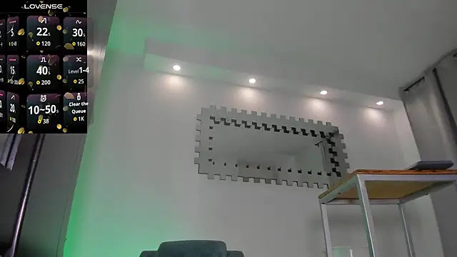 Snapshot of Luck_Andrew chatting on 09-12-25, 04:34 Luck Andrew online show from 09-12-25, 04:34