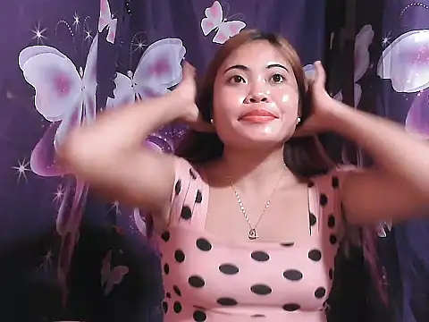 Snapshot of Hot_Samantha4u chatting on 04-21-26, 01:42 Hot Samantha4u online show from 04-21-26, 01:42