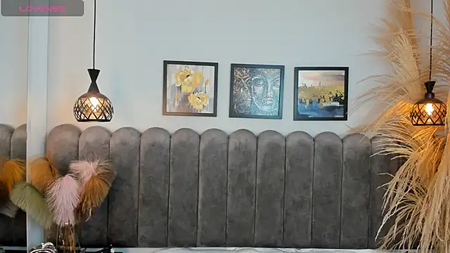 Dark nina  online show from 10-29-25, 03:05