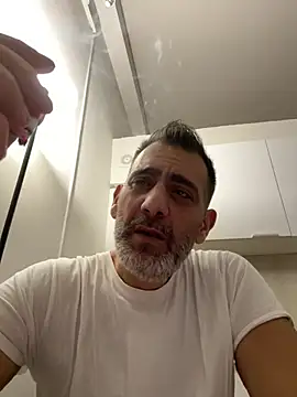 Skizzo6980 online show from 02-15-26, 02:12