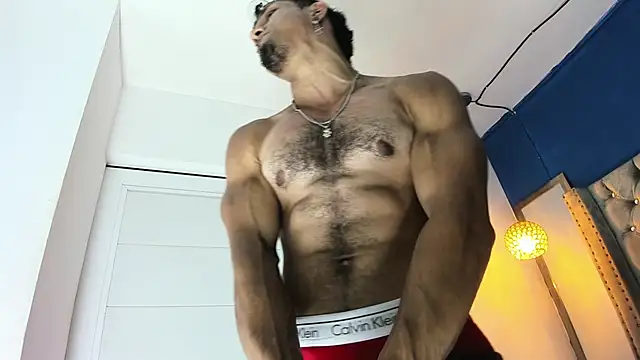 Snapshot of latinhotmuscle chatting on 06-09-26, 09:05 latinhotmuscle online show from 06-09-26, 09:05